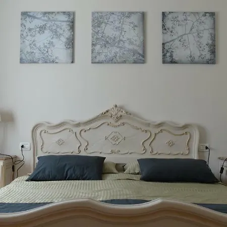 Проживание в семье Corte Di Langa